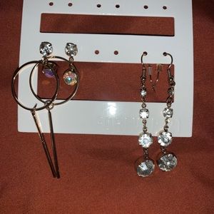 ⭐️ 5 for $15 ⭐️ 2 pair of Earrings